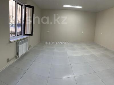 Свободное назначение · 65 м² за 300 000 ₸ в Актау, 17-й мкр