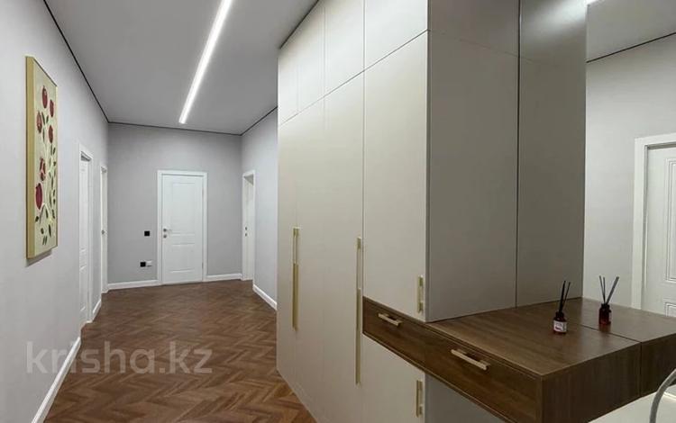3-комнатная квартира · 100 м² · 6/7 этаж, 41-й мкр 22 за 43.5 млн ₸ в Актау — фото 2