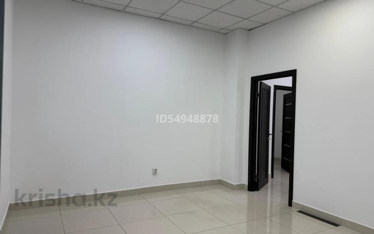 Офисы · 34 м² за 272 000 ₸ в Караганде, Казыбек би р-н — фото 3