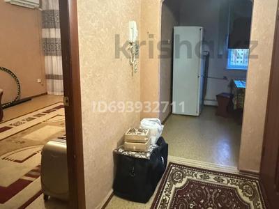 1-комнатная квартира · 38 м² · 6/9 этаж, 5 мкр — 4 школа рядом за 120 000 〒 в Аксае
