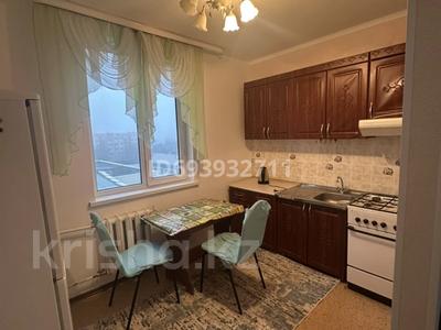 1-комнатная квартира · 38 м² · 6/9 этаж, 5 мкр — 4 школа рядом за 110 000 〒 в Аксае