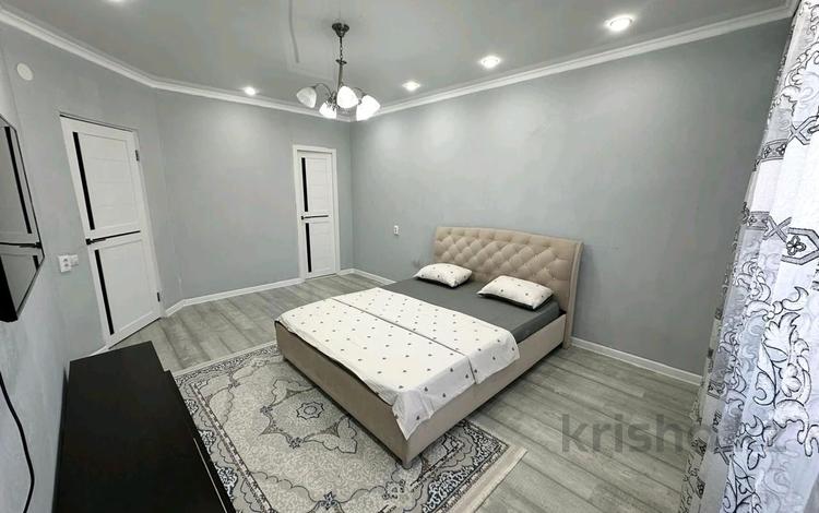 1-комнатная квартира · 80 м² · 3/5 этаж, мкр. Алтын орда за 11 000 ₸ в Актобе — фото 5