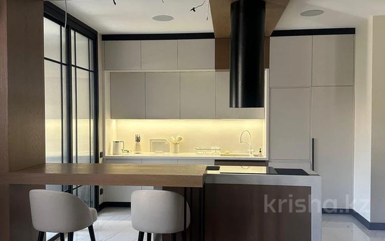4-комнатная квартира · 150 м² · 7/7 этаж, Тауелсиздик 21-25 за 2 млн ₸ в Астане, Сарайшык р-н — фото 2