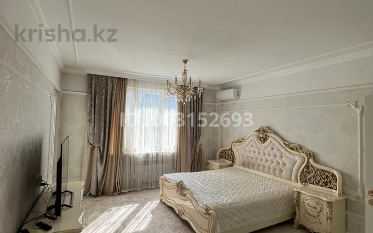 4-комнатная квартира · 165 м² · 6/20 этаж, мкр Самал-2, проспект Достык 162 за 850 000 ₸ в Алматы, Медеуский р-н — фото 2