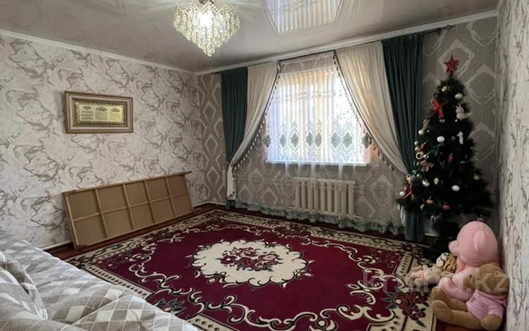 Отдельный дом • 3 комнаты • 61.2 м² • 4 сот., Молдағұлова 92 за 7.3 млн 〒 в  — фото 2