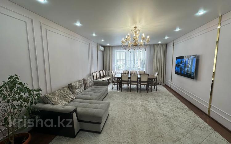 4-бөлмелі пәтер · 135 м² · 4/5 қабат, мкр. Алтын орда, Тауелсиздик, бағасы: 55 млн ₸ в Актобе — фото 2