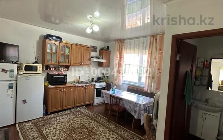 Жеке үй · 4 бөлме · 75 м² · 10 сот., Восточный правый 66 — Остановка 1 дачи, бағасы: 12 млн ₸ в Семее — фото 2