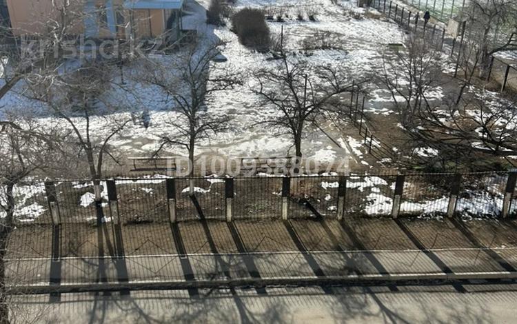 3-бөлмелі пәтер · 70 м² · 4/5 қабат, 13-й мкр 2, бағасы: 19 млн ₸ в Актау — фото 2