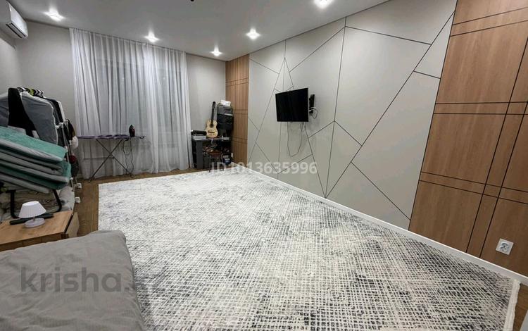 1-бөлмелі пәтер · 50 м² · 4/4 қабат, Асан Тайманова 201, бағасы: 20 млн ₸ в Уральске — фото 2