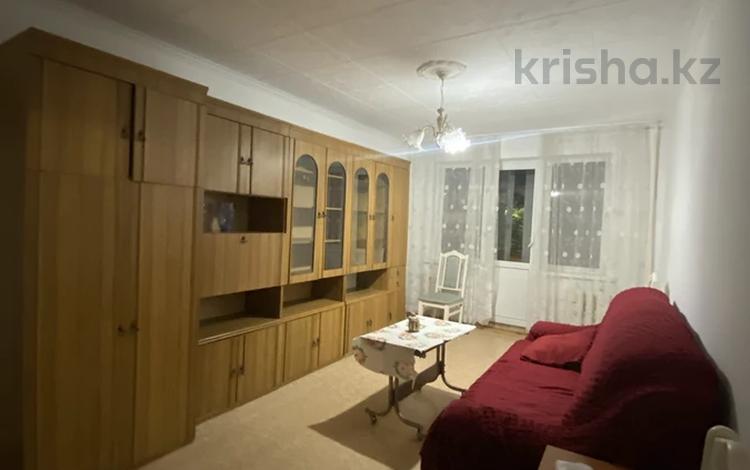 2-комнатная квартира · 42 м² · 2/4 этаж, мкр №7 18 за 250 000 ₸ в Алматы, Ауэзовский р-н — фото 2