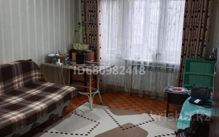 1-бөлмелі пәтер, 38 м², 5/5 қабат, Самал 5, бағасы: 9 млн 〒 в Таразе — фото 2