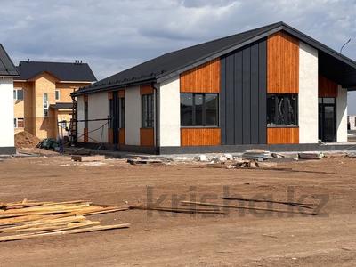 Отдельный дом · 3 комнаты · 142.4 м² · 8 сот., мкр Уркер — 645/646 за 71.2 млн 〒 в Астане, Нура р-н
