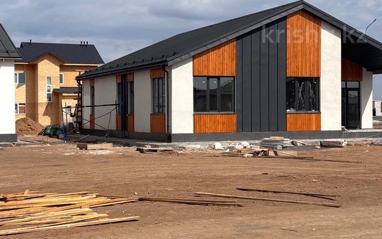 Отдельный дом · 3 комнаты · 142.4 м² · 8 сот., мкр Уркер — 645/646 за 71.2 млн 〒 в Астане, Нура р-н — фото 2