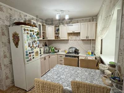 3-бөлмелі пәтер · 65 м² · 4/5 қабат, Садвакасова 53, бағасы: 25 млн ₸ в Кокшетау
