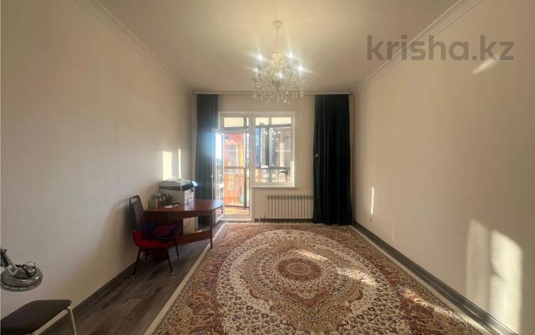 2-комнатная квартира · 57.7 м² · 2/17 этаж, мкр Юго-Восток, Дюсембекова 83/1 за 27.9 млн ₸ в Караганде, Казыбек би р-н — фото 2