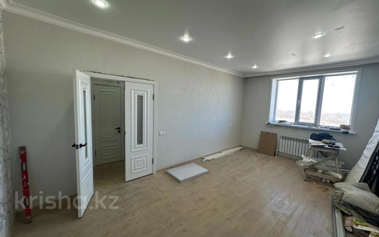 1-комнатная квартира · 43 м² · 5/5 этаж, Майкудук, мкр Голубые пруды 7/14 за 19 млн ₸ в Караганде, Алихана Бокейханова р-н — фото 2