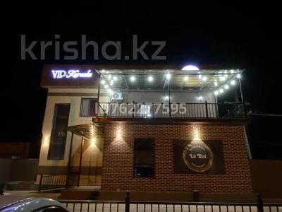 Свободное назначение, офисы, магазины и бутики, общепит, салоны красоты, образование, развлечения · 350 м² за 180 млн 〒 в Атырау, мкр Привокзальный-3А