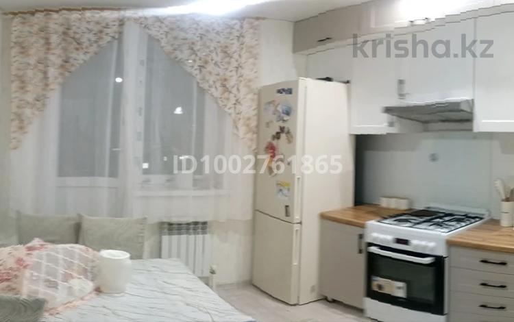 2-комнатная квартира · 60 м² · 5/9 этаж, мкр. Алтын орда, Мангилик Ел 22 за 23.5 млн 〒 в Актобе — фото 2