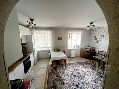 2-комнатная квартира, 59 м², 2/5 этаж, Назарбаева за 20 млн 〒 в Уральске
