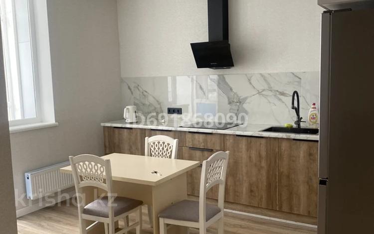 1-комнатная квартира · 45 м² · 14/16 этаж, Тауелсиздик 31/3 за 250 000 ₸ в Астане, Алматы р-н — фото 2
