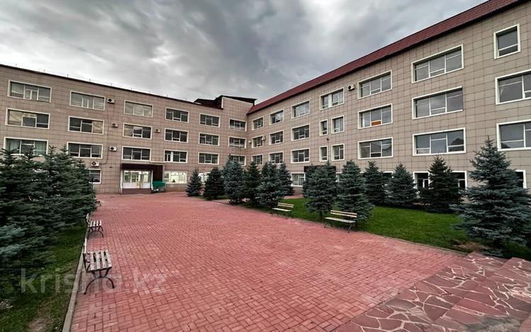 Офисы, магазины и бутики, салоны красоты, бани, гостиницы и зоны отдыха, медцентры и аптеки, образование, развлечения, конференц-залы, студии · 1200 м² за 12 млн ₸ в Алматы, Бостандыкский р-н — фото 23