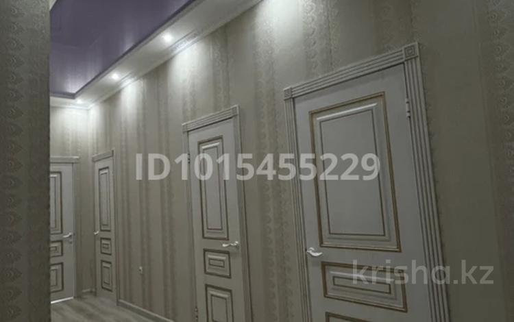 3-бөлмелі пәтер · 75 м² · 3/10 қабат, 31-ш/а. 12, бағасы: 180 000 ₸ в Актау, 31-й мкр — фото 2