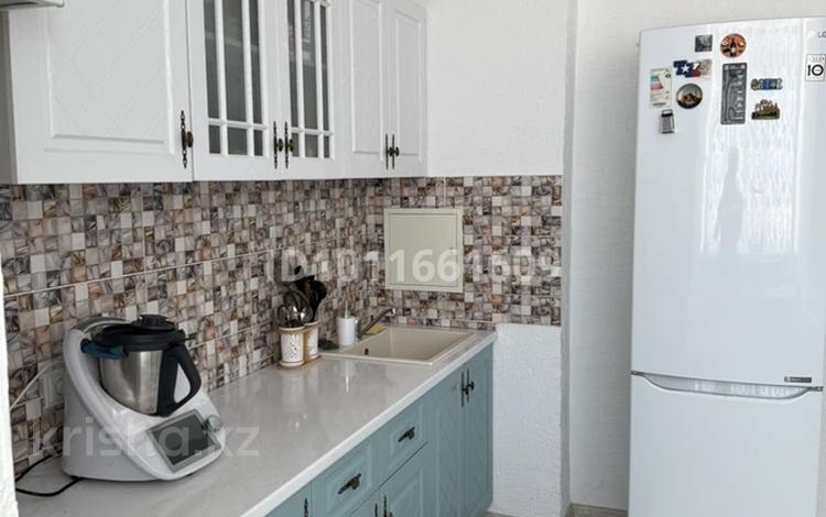 1-бөлмелі пәтер · 43 м² · 9/9 қабат, 34-й мкр 2, бағасы: 12 млн ₸ в Актау — фото 2