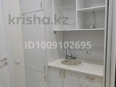 1-комнатная квартира · 45 м² · 9/12 этаж, Кордай 83 — Кошкарбаева за 23.5 млн 〒 в Астане, Сарайшык р-н