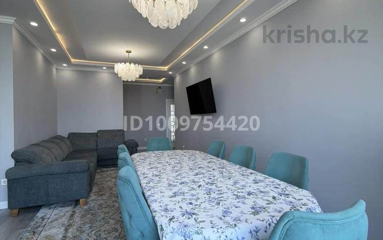 3-бөлмелі пәтер · 95 м² · 12/16 қабат, Каныша Сатпаева 133/2, бағасы: 92 млн ₸ в Алматы, Бостандыкский р-н — фото 2