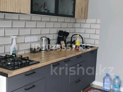 1-комнатная квартира · 52 м² · 10/10 этаж, Курмангазы 98 — Торговый дом Кристал за 220 000 ₸ в Уральске, мкр Школьник