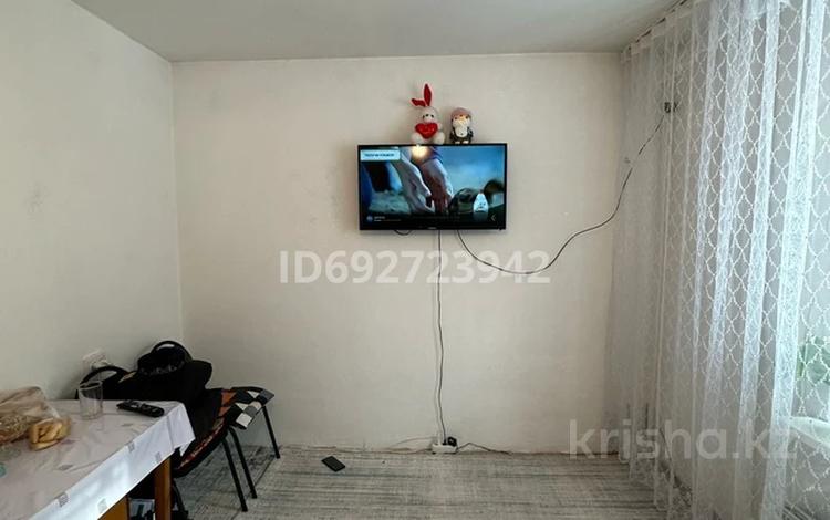 1-комнатная квартира, 13 м², 2/4 этаж, мкр №6 53 за 8.5 млн 〒 в Алматы, Ауэзовский р-н — фото 2