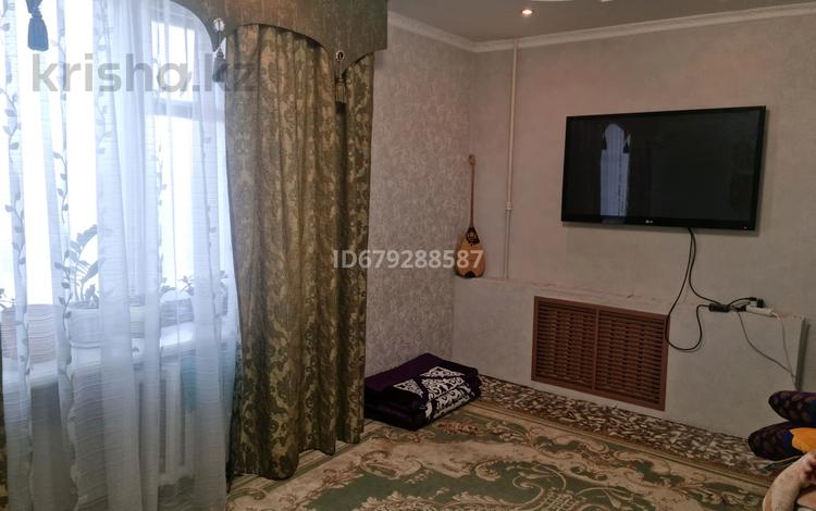 3-комнатная квартира, 90 м², 4/5 этаж, Алашахана 20а за 40 млн 〒 в Жезказгане — фото 2