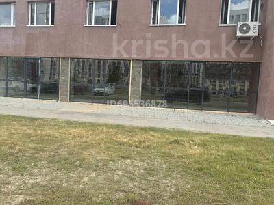 Еркін, дүкендер мен бутиктер, қоғамдық тамақтану орны, сұлулық салондары, фитнес және спорт, медорталықтар мен дәріханалар, білім орталықтары, кабинеттер және жұмыс орындары · 65 м², бағасы: 700 000 ₸ в Астане, Нура р-н