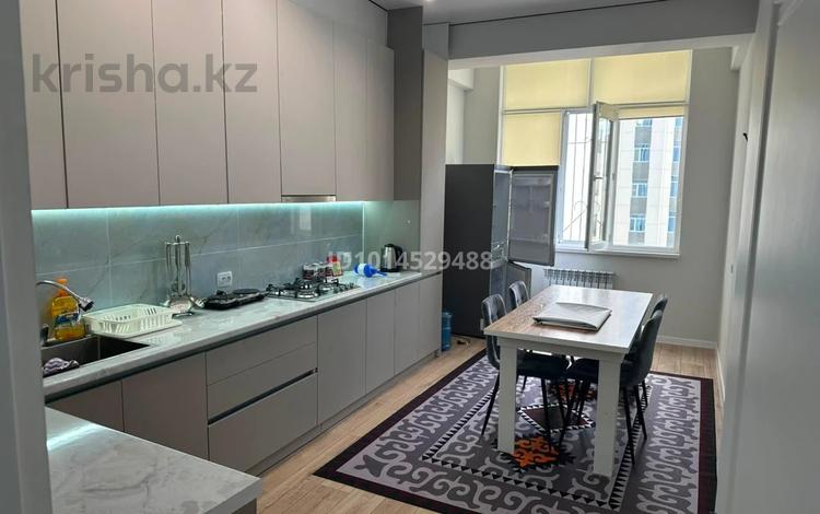 2-бөлмелі пәтер · 80 м² · 6/10 қабат, 18 микрорайон 28 — Триумфальная арканың қасында, бағасы: 250 000 ₸ в Актау, 18-й мкр  — фото 2