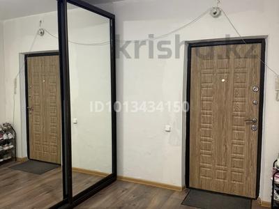 2 комнаты · 80 м² · 3/9 этаж, Шахтеров 23 за 60 000 ₸ в Караганде, Казыбек би р-н