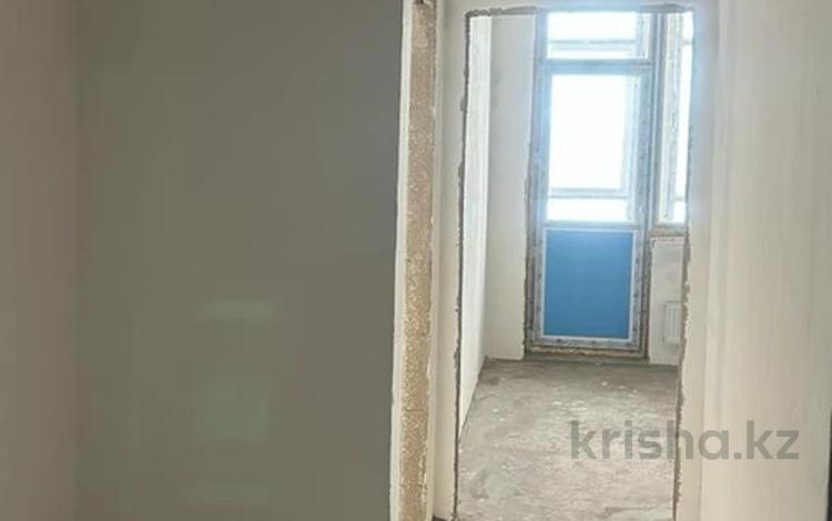 1-комнатная квартира, 45 м², 12/16 этаж, Тауелсиздик — Астана молл за ~ 18.4 млн 〒 — фото 2