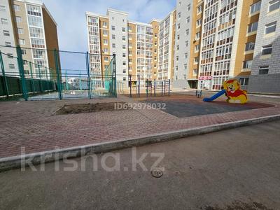 3-комнатная квартира, 72 м², 3/9 этаж помесячно, Бастобе 33 за 220 000 〒 в Астане, Алматы р-н