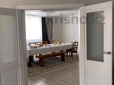 Отдельный дом · 4 комнаты · 160 м² · 10 сот., мкр Уркер — Назым Хикметова за 85 млн 〒 в Астане, Нура р-н