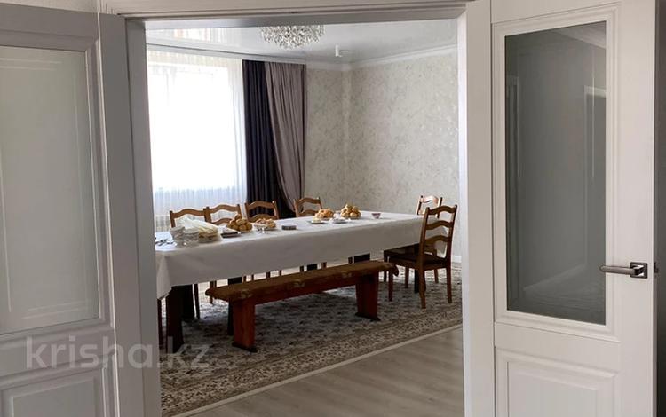 Отдельный дом · 4 комнаты · 160 м² · 10 сот., мкр Уркер — Назым Хикметова за 85 млн 〒 в Астане, Нура р-н — фото 3