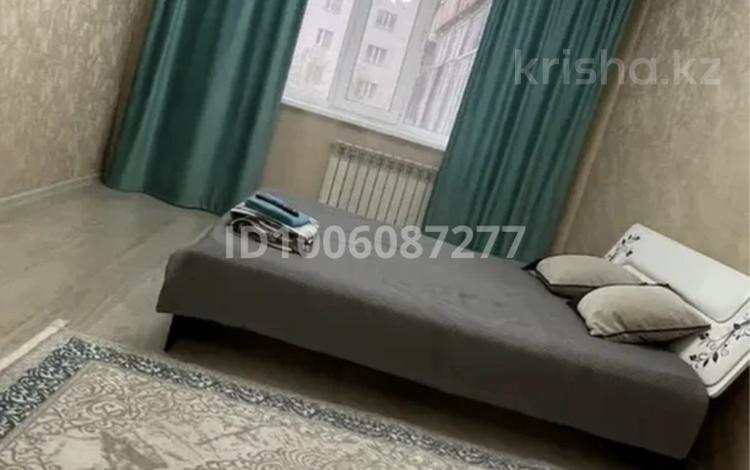 1-комнатная квартира · 40 м², Нурсултана Назарбаева 34 за 10 000 ₸ в Караганде, Казыбек би р-н — фото 2