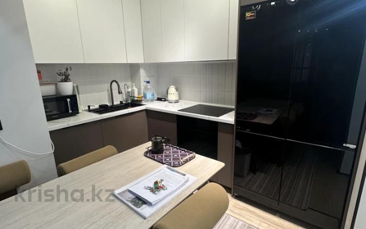 3-комнатная квартира · 80 м² · 2/17 этаж, Ауэзова за 81 млн ₸ в Алматы, Алмалинский р-н — фото 2
