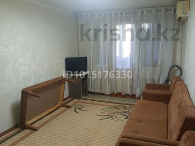 2-бөлмелі пәтер · 45 м² · 3/5 қабат, 11-шағынаудан, Торекулова 204 — угол Уалиханова, Торекулова, бағасы: 18.5 млн ₸ в Шымкенте, Енбекшинский р-н