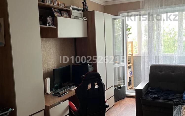 2-комнатная квартира · 44.1 м² · 3/5 этаж, Майкудук, 15й микрорайон 3 за 13 млн ₸ в Караганде, Алихана Бокейханова р-н — фото 2