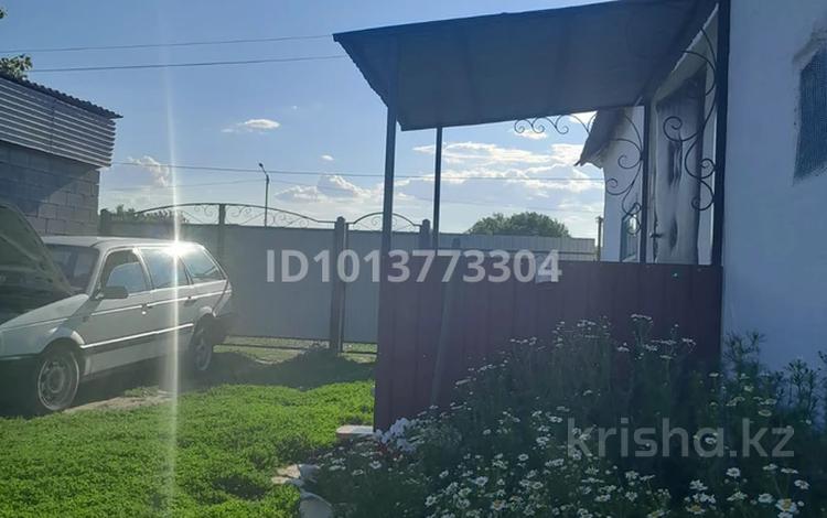 Отдельный дом · 3 комнаты · 76.5 м² · 30 сот., Тауелсиздик 144 за 9 млн ₸ в Семее — фото 2
