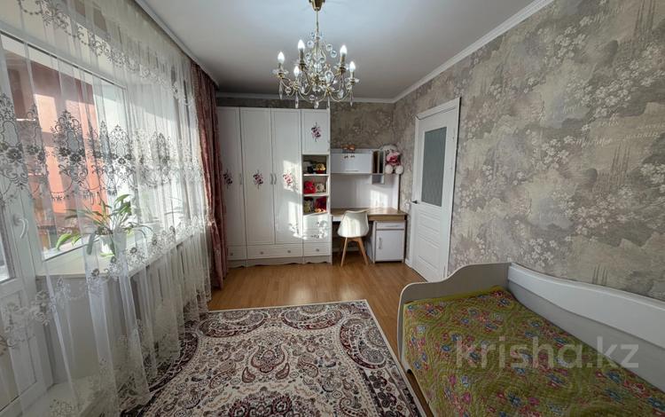 4-комнатная квартира · 117.5 м² · 4/10 этаж, молдагуловой за 35 млн ₸ в Актобе — фото 9