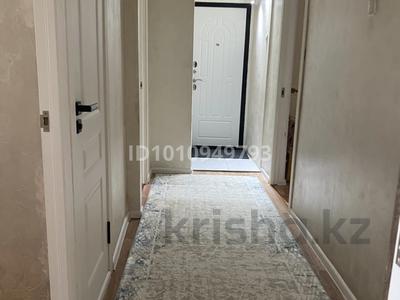 5-комнатная квартира · 100 м² · 4/5 этаж, Баыржан Момышұлы 9 — Зелёны Кавёр за 25.5 млн ₸ в Таразе