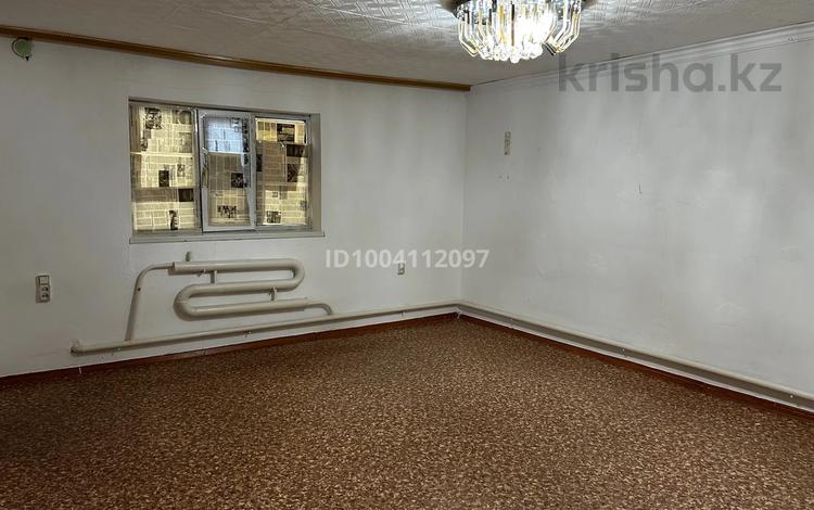 Отдельный дом · 2 комнаты · 50.3 м² · 12 сот., АХПП 49 — 71 мектептің артында. дачный дом за 60 000 〒 в Актобе, мкр Гормолзавод — фото 2