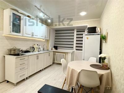 1-комнатная квартира · 30.6 м² · 3/5 этаж, Майкудук, кузембаева за 8.8 млн ₸ в Караганде, Алихана Бокейханова р-н