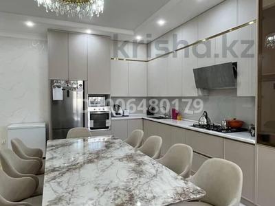 4-комнатная квартира · 160 м² · 3/5 этаж, 34-й мкр 12 за 55 млн 〒 в Актау