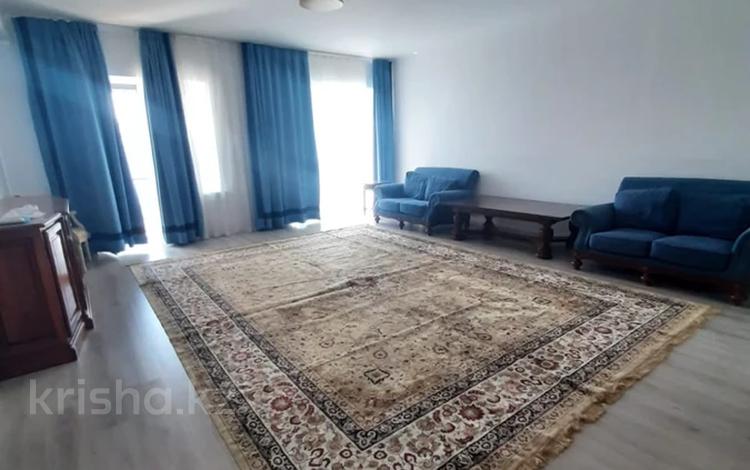 3-комнатная квартира · 150 м² · 17/20 этаж, Снегина 32/1 за 600 000 ₸ в Алматы, Медеуский р-н — фото 2